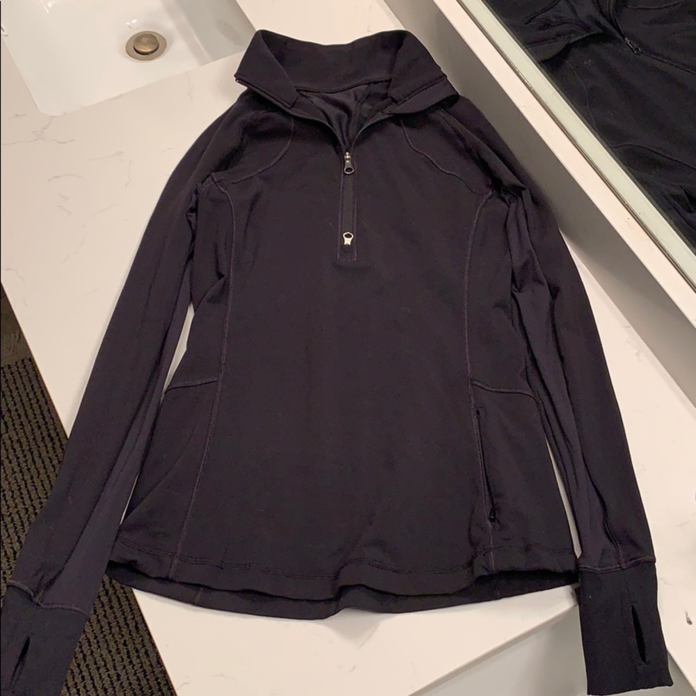 Black Lululemon sweatshirt